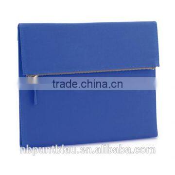 document folder with external pocket