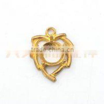 New design decorative various shapes and designs metal custom charm pendants