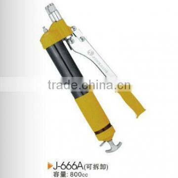 High pressure grease gun with nozzle