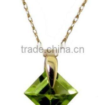 14k Gold Pendant Necklace with Genuine Peridot,Nature Diamond Necklace