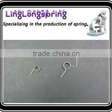Automatic pop-up torsion spring