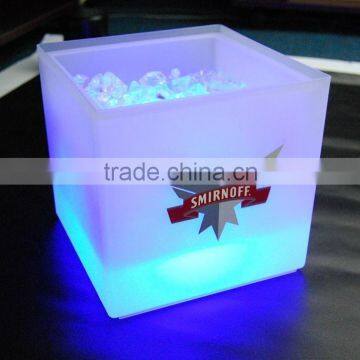 Wholesale Acrylic Large Square Led Lighting Bottle Ice Bucket China Factory