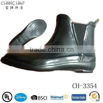 Chaep lady rubber rain shoes