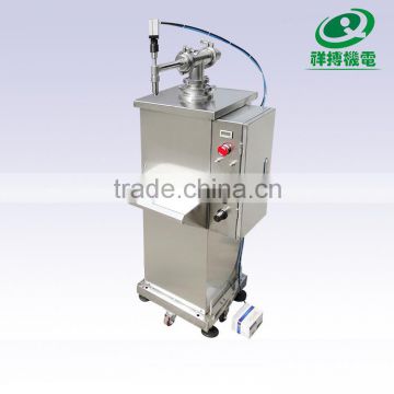 Semi automatic vertical filling machine