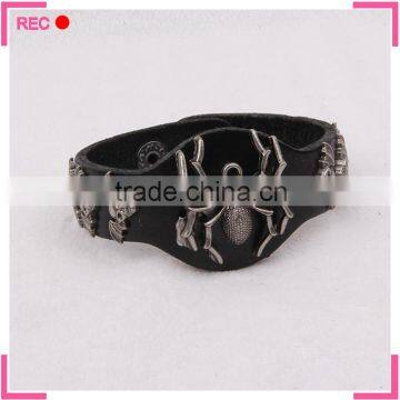 Fashion men's bracelet with spider decoration, personalized leather cuff bracelet wholesale