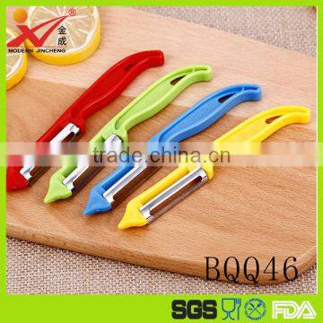 Factory price PP handle stainless steel blade brush shape potato peeler