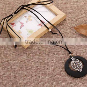 Zm35076a Vintage Girls Accessories Cheap Fashion Wooden Pendant Necklace photo-3