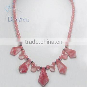fashion cherry quartz necklace in personality