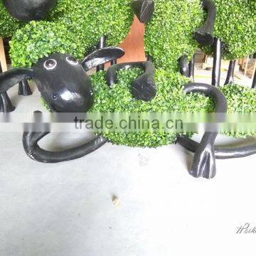 2016 hot sale artificial topiary animal buxus frame sheep for garden decor