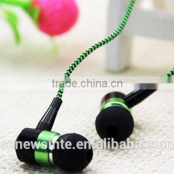 New arrival Stereo 3.5mm Subwoofer In Ear Headphone Earbud 1.1M Reflective Fiber Cloth Line Metal Earphone