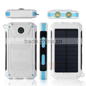 2016 Trending Products 10000mAh Lithium Polymer Battery IP67 Waterproof Solar Power Bank With Flashlight Compass for Outdoor