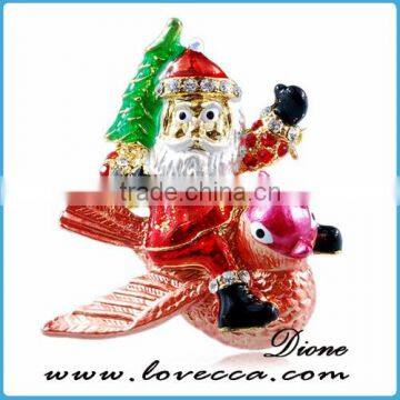 Various Simple Designs Custom Brooch With Small MOQ
