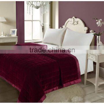 78*78 embroidery quilted velvet bed covers