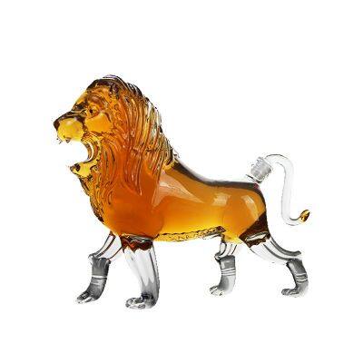 China Huachi Glass Bottle Factory's hand-blown animal lion-shaped wine bottles, high-end glass wine bottles for red wine.