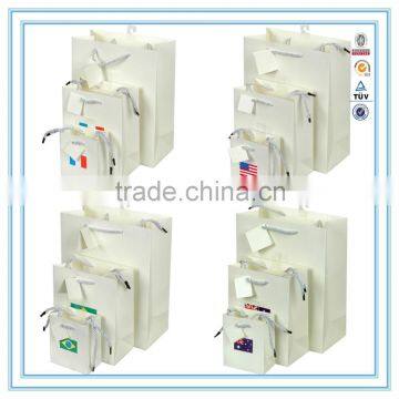 China Custom White Luxury Paper Bag & Brand Paper Bag Printing Logo With Handles photo-6