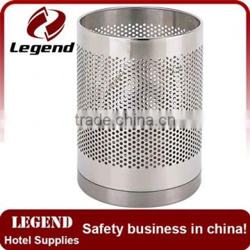 Steel mesh garbage bins for storing wastebasket