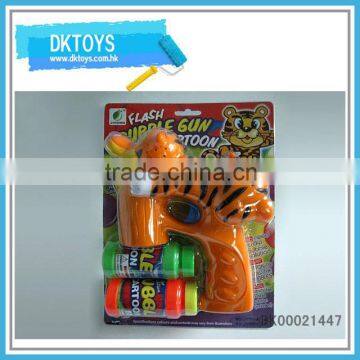 Hot selling new design b/o bubble gun tiger type with light and music