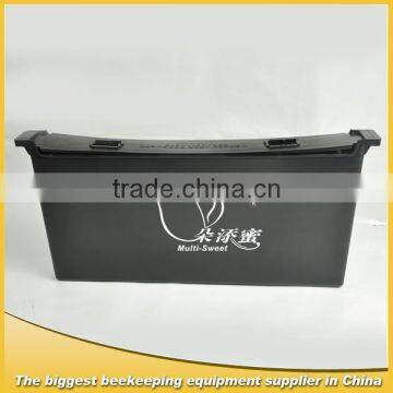 Plastic Feeder Tools Plastic Deep Bee Feeder With Ladder for Beehive & Bee Feeder Plastic Wholesale Bee Hive Frame Feeder