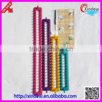 Plastic square knitting loom for making scarf and any other items