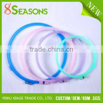 Cheap Wholesale Colorful Plastic Cycle Cross Stitch Embroidery Hoops And Frames photo-3