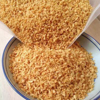 Горячие запеченные хлопья чеснока, готовые к употреблению. Хрустящий чесночный топпинг для фо, рамен, салатов. Поставка для ресторанов, пищевые услуги