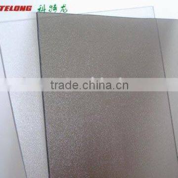 Abrasive polycarbonate solid sheet