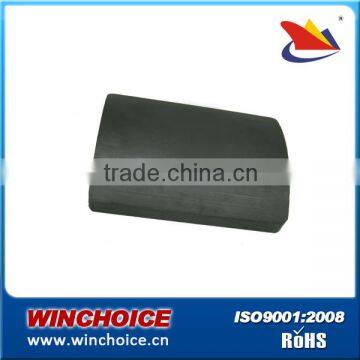 Large Isotropic Ferrite Arc Magnet