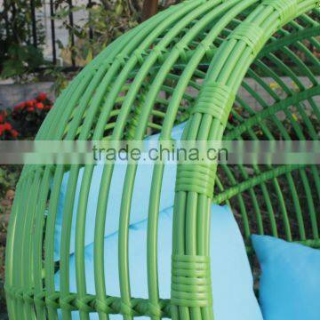 Модерная садовая мебель. Красивый висячий кресло. photo-4