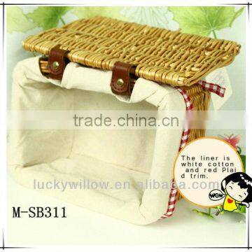 wicker gift baske with lid or cover and cotton lining