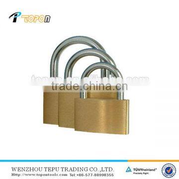 Brass padlock with bright appearance