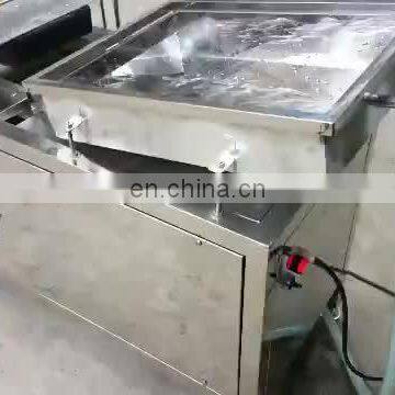 Quail egg peeling machine