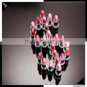 Red color cosmetic lipstick matte lipstick