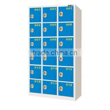 metal 18 doors locker