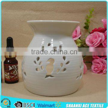 2015 Ceramic Material White Color Flower Hole Unglazed Ceramic Oil Burner photo-5