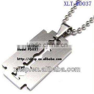 XLT-PD037 Men's Stainless Steel Razor Blades Shape Pendant