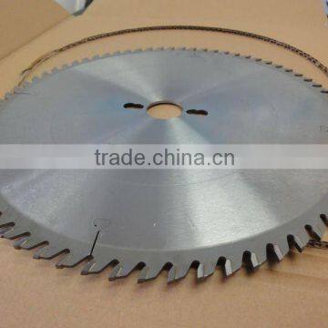 Tungsten carbide tipped circular saw blade for wood