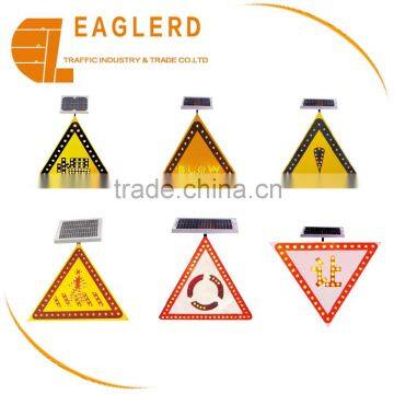 Triangle Solar led traffic signs solar warning sign