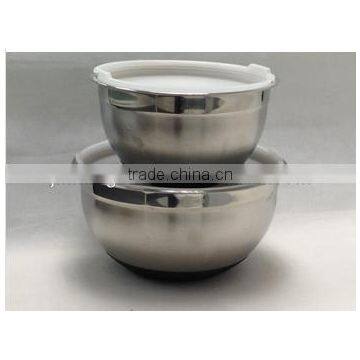 full size stainless steel salad bowl with plastic lid