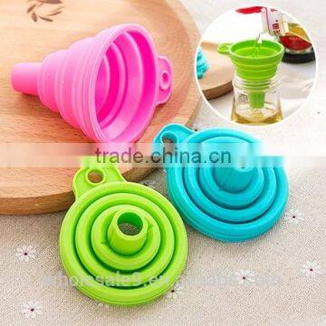 2016 hot sell easy storage collapsible silicone funnel
