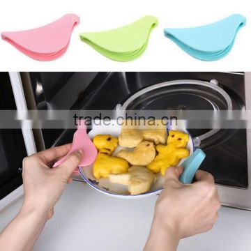 2017 new product bird shaped silicone oven rack guard grill gloves