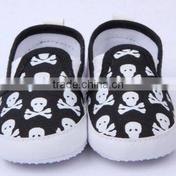 2014 wholesale baby shoes brand new boys and girls black and white skull infant baby shoe