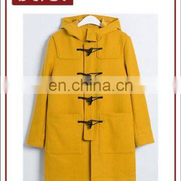 New Fashion Design Men Hooded Long Coat with Contrast Horn Buttons