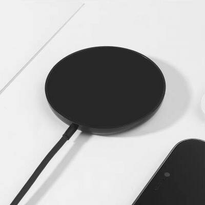 Round wireless fast charging charger Mobile phone magnetic wireless charging platform Suitable for iPhone 12 13 14 15 Pro Max