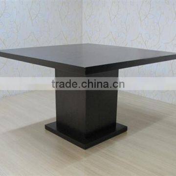 Hugo Dining Table