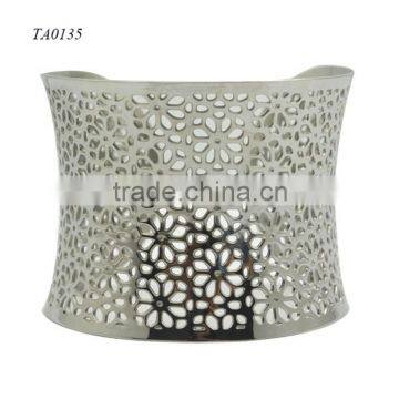 Fashion Hollow Out Heavy Cuff Bangles Cheap Stainless Steel Bracelet photo-4