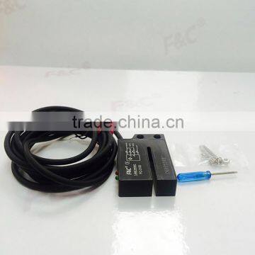 DC 12-24V Low Price M8 Infrared F&C Metal Label Sensor