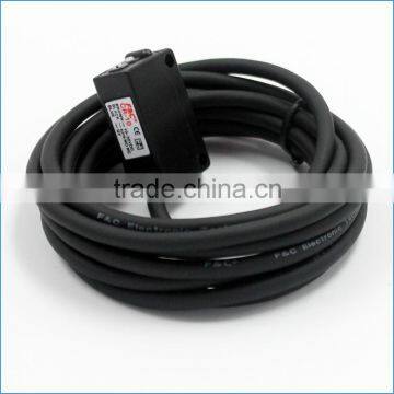 Small Square 12-24V dc Diffuse Photoelectric Sensor With CE photo-4