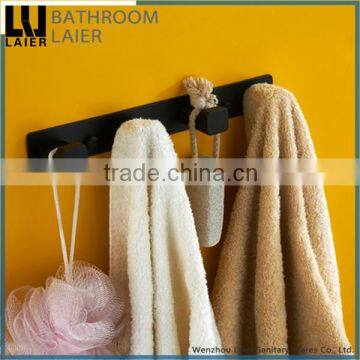 Grooming Understated Design Zinc Alloy Soft Feeling Bathroom Sanitary Items Wall Mounted Triple Bathrobe Hook