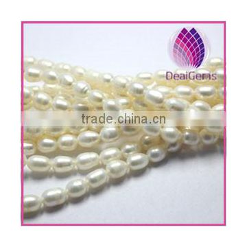 Wholesale Cultured Freshwater Pearls White Rice Pearl Strands