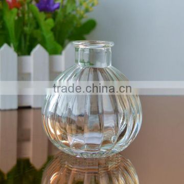 150ml Refillable Innovative Shaped Embossed Clear Glass Perfume Bottle